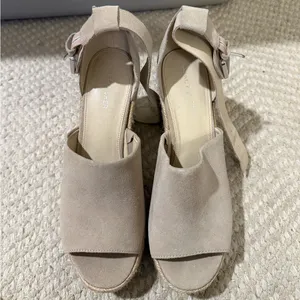 NWOT Marc Fisher Wedge Sandals thumbnail 2
