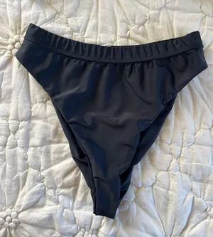 Black High Waisted Bikini Size M thumbnail 3