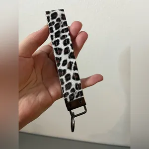Handmade Vinyl Cute Trendy White Cheetah Print Keyfob Wristlet Keychain Animal thumbnail 4