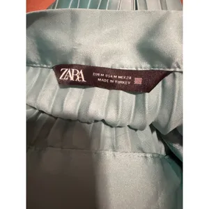 Zara‎ Womens Seafoam Aqua Blue Pleated Satin Midi Skirt High Waist Size Medium thumbnail 4