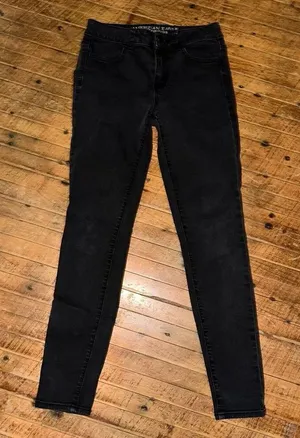 American Eagle hi-rise black stretchy 2 short normcore jeggings thumbnail 1