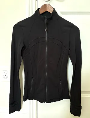 Lululemon dfyne jacket  thumbnail 1