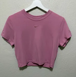 NWT Nike The Nike Tee Cropped Short Sleeve Pink Size Medium thumbnail 1