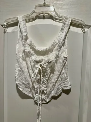 Adorable Boutique White Corset Top with Ruffled Edges - Perfect Condition! thumbnail 2