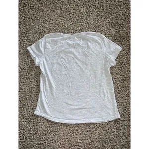 Escape the ordinary gray tee‎ size large thumbnail 4