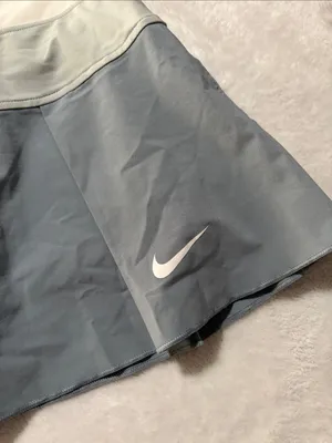 Nike DRI fit size small Women's Light Gray White Pleated Skater Tennis Skirt ath thumbnail 3