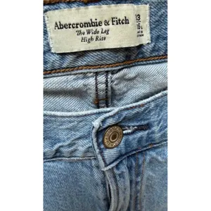 Abercrombie & Fitch High Rise Wide Leg Jeans Medium Wash Size 16 Regular thumbnail 7