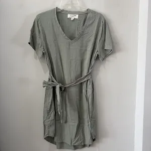 Anthropologie Cloth & Stone Sage Green V-Neck Short Sleeve‎ Tie Waist Dress Med thumbnail 2