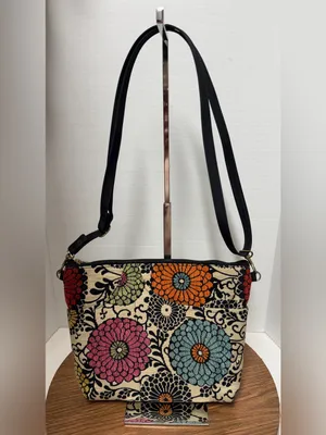Danny K of Beverly Hills Large Zipper Dahlia Floral Tapestry Crossbody Purse thumbnail 2