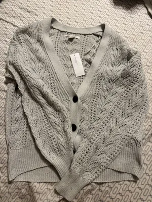 American Eagle cardigan thumbnail 1