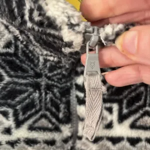 Aeropostale Prince & Fox XL Womens Nordic Fair Isle Fleece Quarter Zip Pullover thumbnail 5