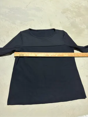 Lululemon out of this world Long-Sleeve Women's Top in Black thumbnail 3