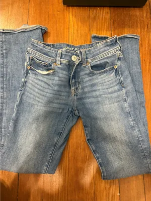 American Eagle Jeans thumbnail 1