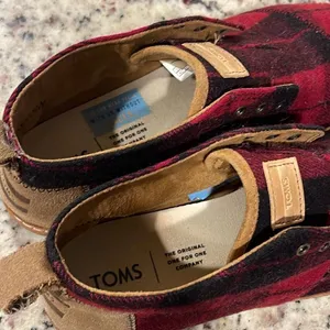 Toms‎ Womens Plaid Felt On Leather Flannel Mid Top Bota Boots Red Black Size 8 thumbnail 6