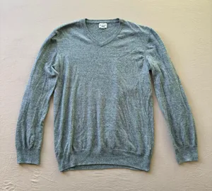 Old Navy V-Neck Sweater thumbnail 2