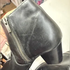 Frye Jennifer Black Leather Ankle Boots Sz 8 Western Americana Country thumbnail 2