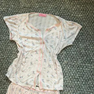 Whispers Vintage Pointelle Pink Floral Two Piece Pajama Set Size Small thumbnail 5