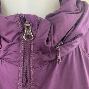 Lululemon Rush Hour Jacket Full Zip Darkest Magenta Purple Hooded Sz 12 *Flaw thumbnail 5
