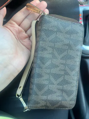 Michael Kors Wallet thumbnail 2