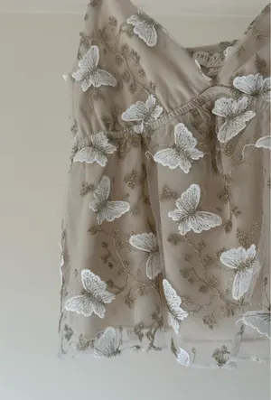Butterfly top Tan thumbnail 3