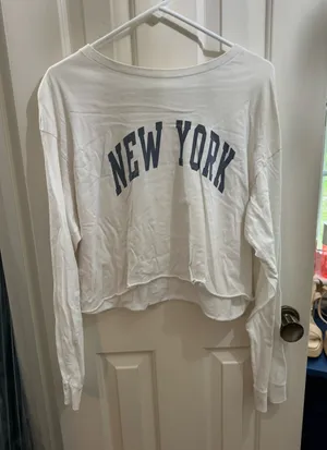 Brandy Melville Long Sleeve Cropped thumbnail 1