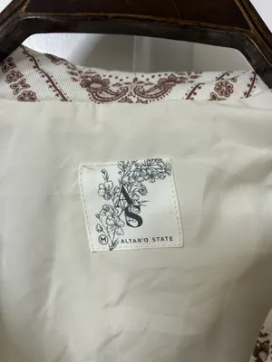 Altar'd State Cream Bandana-Print Quilted Puffer Jacket thumbnail 4