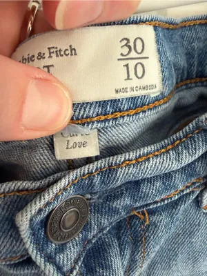 Abercrombie Curve Love High Rise Dad Shorts Distressed Denim 30/10 thumbnail 3
