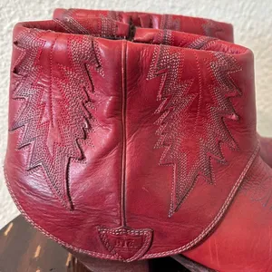 HTC Hollywood Trading Company Folded Cowboy Ankle Boots in Burgundy Sz 37 / 7 US thumbnail 12