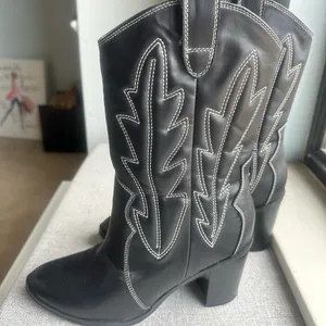 MIA Black Cowgirl Boots thumbnail 1