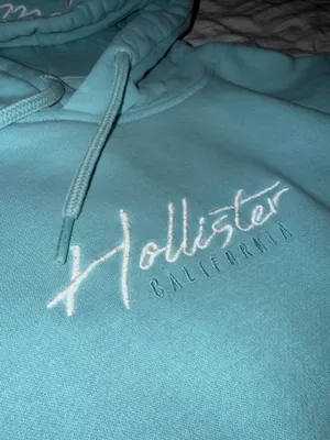 Hollister Sweatshirt Must Have Collection thumbnail 2
