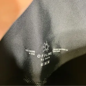 Offline by Aerie black 7/8 leggings hi-rise‎ size medium thumbnail 2