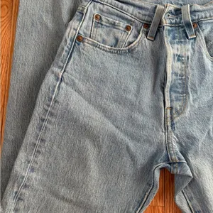 Women's Light Blue Straight Leg Jeans Size 24 thumbnail 2