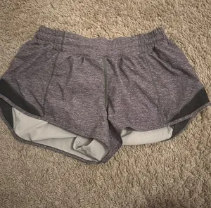 Grey Lululemon Hotty Hot Shorts 2.5" Low-Rise thumbnail 1