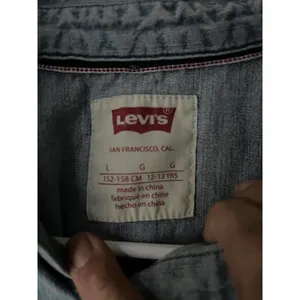 Levi's Denim Button-Up Shirt size Large thumbnail 4