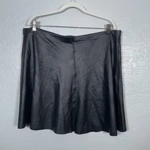 SPANX Women Plus Size 1X Black Faux Leather Skater Mini Skirt Edgy Rocker Punk thumbnail 4