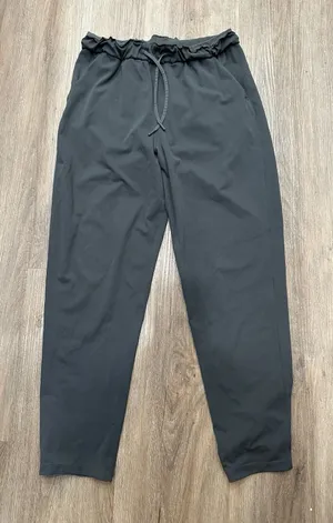 Lululemon Stretch High-Rise Straight Legs Women's Gray Athletic Pants‎ - Size 8 thumbnail 1