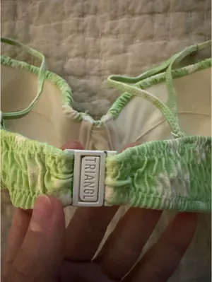 Triangl Green and white textured bikini top thumbnail 7