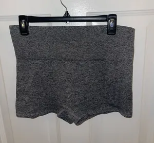 Close Gray Women's High-Waist Active Shorts - Size XL thumbnail 1
