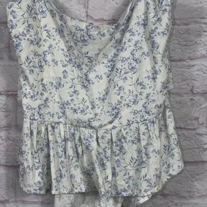 Mi Ami Large Floral Peplum Top thumbnail 2