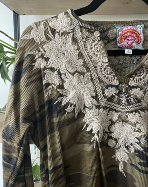 Long Sleeve thumbnail 2