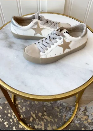 Boutique Shoes Gray Size 8.5 thumbnail 1