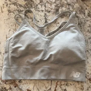 New balance sports bra thumbnail 1