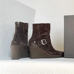 UGG Brown Heeled Boots thumbnail 3