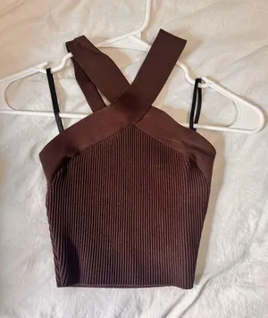 Babaton Aritzia Crop Sculpt Knit Tank Criss-Cross thumbnail 1