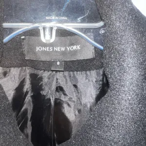 Jones New York women’s‎ wool coat Lined on the inside , Black, size 8 thumbnail 3