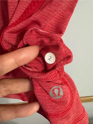lululemon athletica Team Spirit Tech Short Sleeve Shirt Size 2 thumbnail 6
