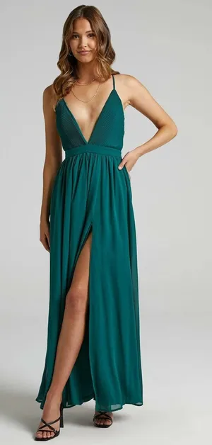 Showpo. NEW $120 She's A Delight Formal Maxi Dress in Emerald Sz 0 thumbnail 1