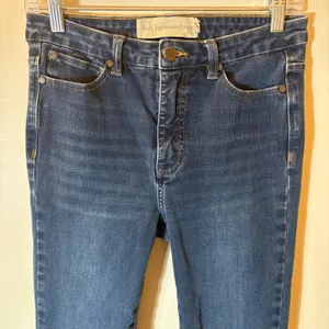 Soft Surroundings‎ Asymmetric Raw Hem Ankle Distressed Jeans Size 4 thumbnail 2