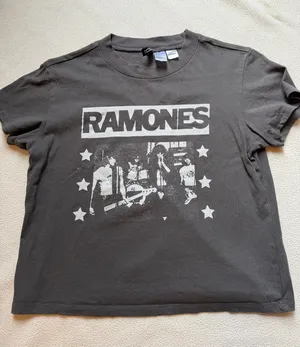 H&M Baby Tee Graphic Grey thumbnail 1