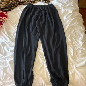 Black Nike Cuffed Sweatpants Women’s thumbnail 4